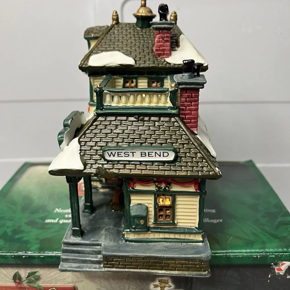 Lemax Coventry Cove West Bend Station Christmas Village 2002 Vintage EUC Vintage